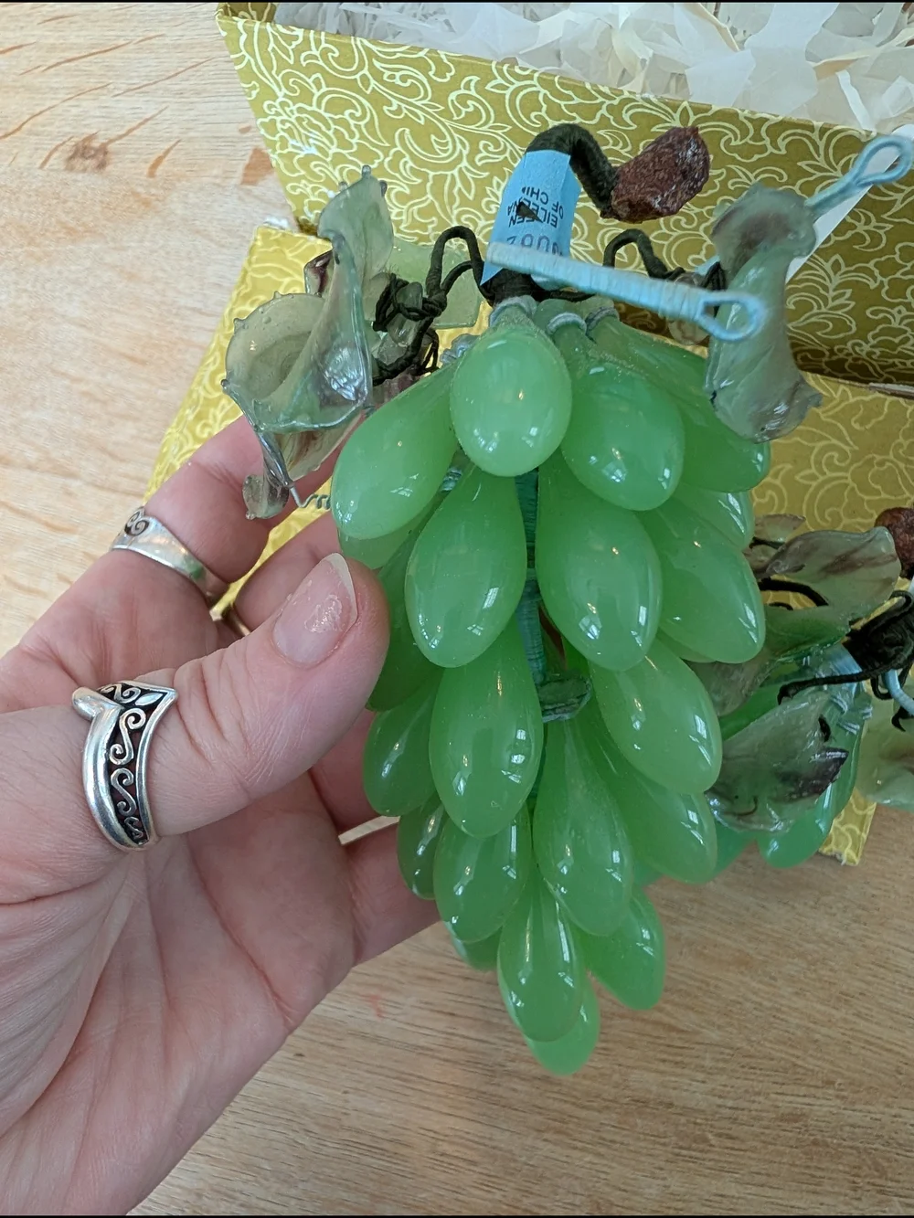 Vintage Mid-century Green Glass Grape Cluster Set In Original Box